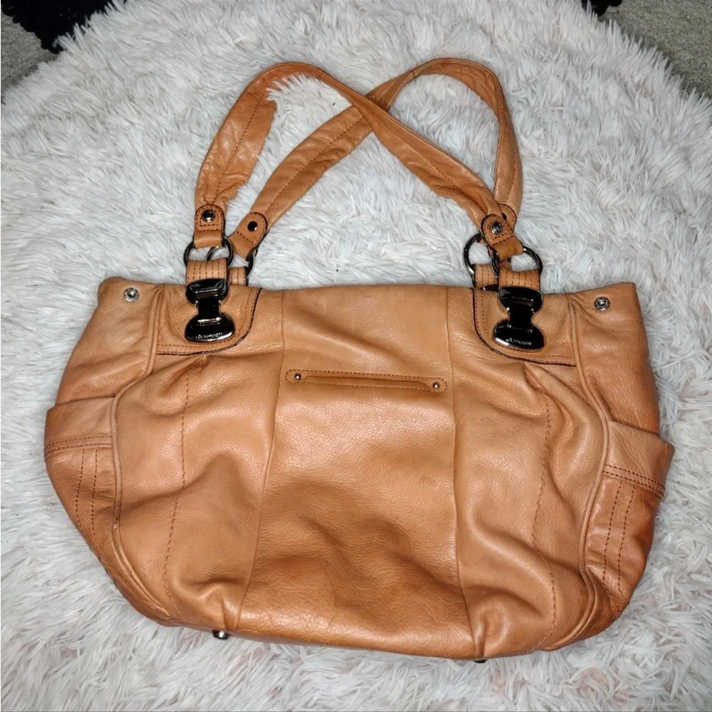 B Makowsky Purse - Picture 2 of 4